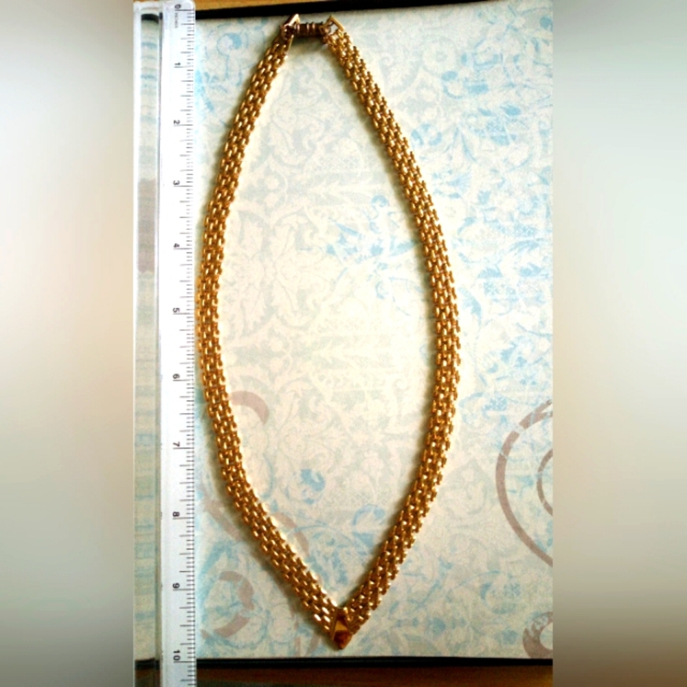Vintage Napier Gold tone collar necklace V drop herringbone flat design.